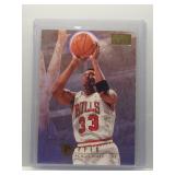 Scottie Pippen 1996 Skybox Premium