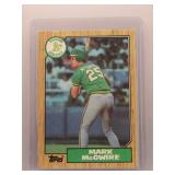 Mark McGwire 1987 Topps RC