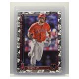 Mike Trout 2025 Topps diamante foil