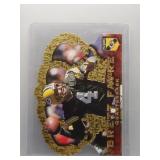 Brett Favre 1996 Pacific Crown Royale