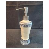 Soap lotion dispenser