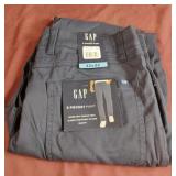 GAP 5 pocket pant size 32 x 32. Navy blue