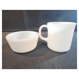 Vintage Anchor Hocking fire king Milk glass mug