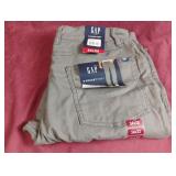 GAP 5 pocket pant size 34 x 32. Grey