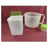 8 cup plastic measuring cup and plastic