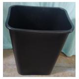 10gal trash can. New. 20" tall
