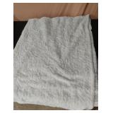 Fuzzy throw 58 x 50