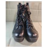 Black ladies boots size 8.5