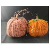 Pumpkins handle and crocheted with cinnamon Pumpkins handle and crocheted with cinnamon