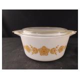 Vintage Pyrex "Butterfly Gold" 1.5l casserole Vintage Pyrex "Butterfly Gold" 1.5l casserole