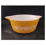 Vintage Pyrex "Butterfly Gold" 2 1/2 qt casserole Vintage Pyrex "Butterfly Gold" 2 1/2 qt casserole
