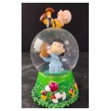 Westland Peanuts Musical Snowglobe Snoopy