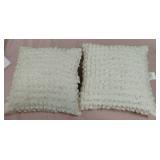 Set of 2 cream colored throw pillows 14 x 14 Set of 2 cream colored throw pillows 14 x 14