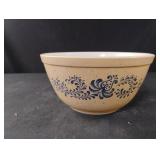 Vintage Pyrex "Homestead" mixing bowl 1.5l Vintage Pyrex "Homestead" mixing bowl 1.5l