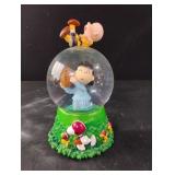 Westland Peanuts Musical Snowglobe Snoopy Westland Peanuts Musical Snowglobe Snoopy