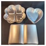 Wilton cake pans