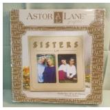 "Sisters" picture frame