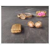 Vintage Lady Elgin watch, 2 pendants and cameo Vintage Lady Elgin watch, 2 pendants and cameo