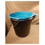 3 gal buckets with pour spouts with handles 3 gal buckets with pour spouts with handles