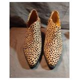 Just Fab ladies shoes size 8.5