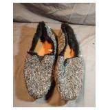 Toms ladies size 8.5 shoes