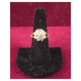 18kt H.G.E ring with clear stones- sz 7.5