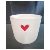 5.5x5 white with red heart ceramic planter
