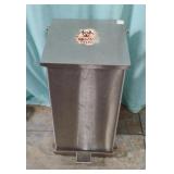Aluminum trash can
