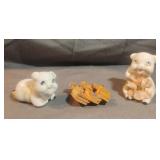 Vintage miniature pig figurines 1 1/2" tall