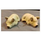 Ceramic pig salt and pepper shaker set