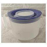 Vintage Tupperware Mix-N-Store 8-cup measuring