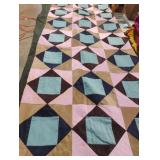 Vintage handmade quilt facing 84 x 64