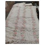 Bedspread 88 x 70 with a pillow sham and pillow