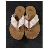 Reef size 7 ladies flip flops