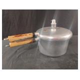 Vintage Presto 4 qt cooker