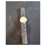 vintage Seiko 1N00-0GR0 R2 women