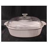 Corning Ware 4 l casserole dish with lid. F-14-B