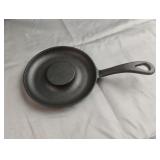 Cast iron doughnut baking skillet