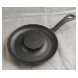 Cast iron doughnut baking skillet