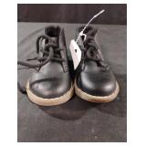 Childrens Place size 6 kids boots
