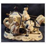 VTG Porcelain Colonial Horse & Carriage in