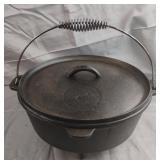 Lodge cast iron Dutch oven with handled