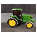 John Deere plastic tractor 0773A