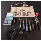 Tool pouch with tools