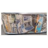 Star Wars full size comforter set. Comforter is