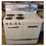 Vintage Fridgedaire electric range 36 1/2 x 48 x