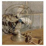 Vintage Chrom-Ever metal table fan.