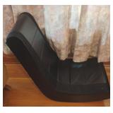 Gaming chair 15 1/2 x 26 x 24
