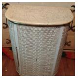 Vintage clothes hamper 21 x 28 1/2 x 12