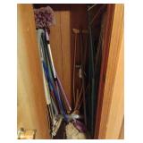 Closet cleaning contents